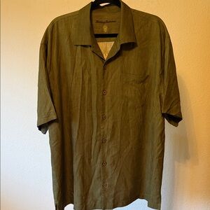 Tommy Bahama Men's Casual Olive Button-Down‎ Shirt